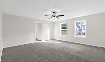 127 Hunter Ridge Dr, Boiling Springs, SC 29316