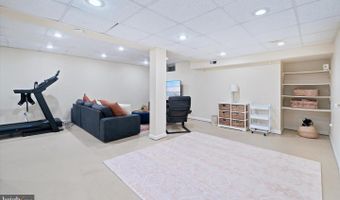 5 LINDEN SPRING Ln, Bear, DE 19701