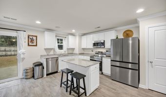 169 Carriagebrook Cir, Camden, SC 29020