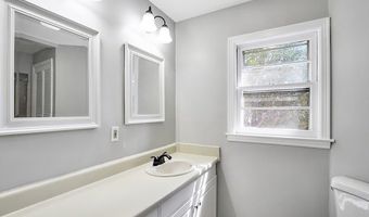 789 Pinewood, Macon, GA 31204