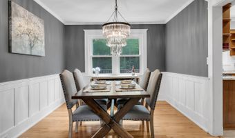 19 Stanley Ln, Middletown, NJ 07748