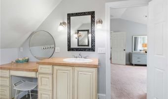 30 Loring Rd, Bristol, RI 02809