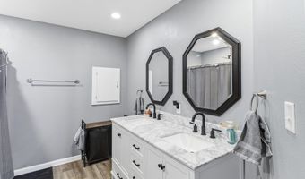 510 SW Franklin Dr, Ankeny, IA 50023