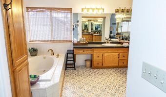 4635 Country River Dr, Fallon, NV 89406