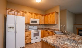 548 Kelsey Ln, Altoona, IA 50009