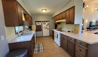 205 Washington Ave W, Albia, IA 52531