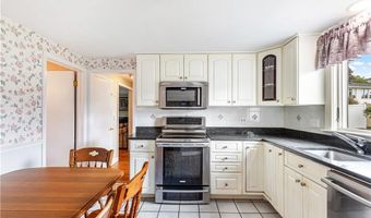 124 Longview Dr, Cranston, RI 02920