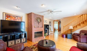 1720 N CHESTNUT Ave, Arlington Heights, IL 60004