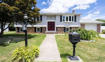 21 Beacon St, Johnston, RI 02919