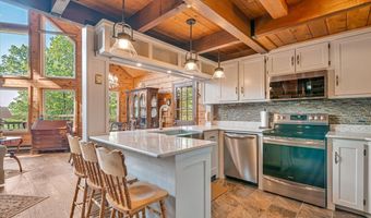141 LONGVIEW Dr, Saylorsburg, PA 18353