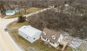 17856 Green Rd, Anamosa, IA 52205