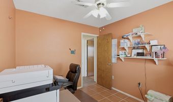 102 S Hackberry Dr, Alpine, TX 79830