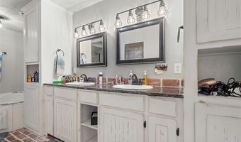 1703 3rd Ave SW, Ardmore, OK 73401