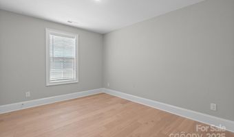 6910 Providence Ln W, Charlotte, NC 28226
