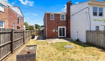 2446 S NELSON St, Arlington, VA 22206