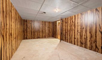 1517 NAVARINO St, Algoma, WI 54201