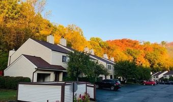 54 Deer Run 54, Bethel, CT 06801
