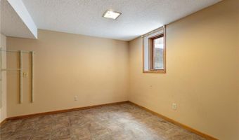 718 Jackson St, Anoka, MN 55303