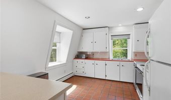 7 Nichols Ln 7, Hopkinton, RI 02832