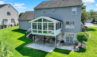 65 ANGELA Ln, York, PA 17402