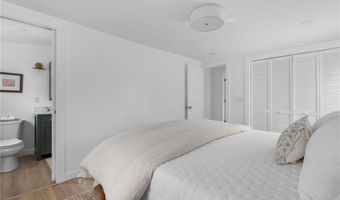 13 Starboard Ave, Jamestown, RI 02835