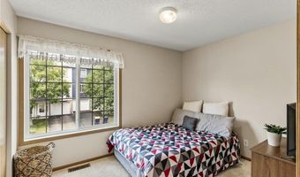 15548 Float Ln 104, Apple Valley, MN 55124