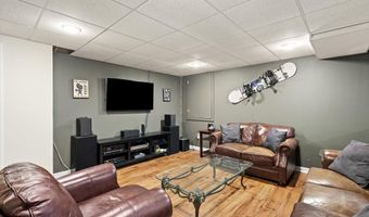 27 Galloping Brook Rd, Allentown, NJ 08501