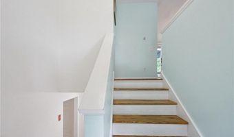 35 Old Town Trl, Narragansett, RI 02882