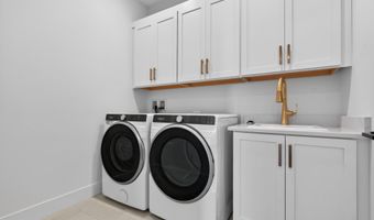 861 N MANCHESTER St, Arlington, VA 22205