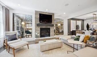 4 WHITE FIELD Ct, Ambler, PA 19002