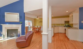 2 Candleberry Ct 2, Bourne, MA 02532