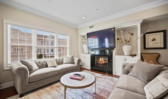 14 White Oak Ln, Aberdeen, NJ 07747