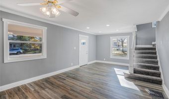 217 N 6th St, Adel, IA 50003