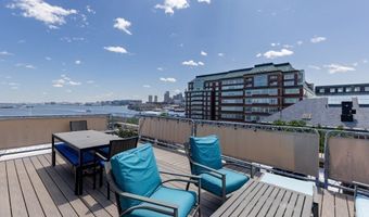 42 8th St 5525, Boston, MA 02129