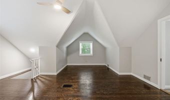 9860 Berwick Dr, Affton, MO 63123