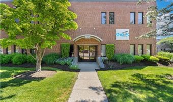 6 Blackstone Valley Place Pl 205, Lincoln, RI 02865