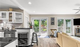 38 Harrison Ave 2, Newport, RI 02840