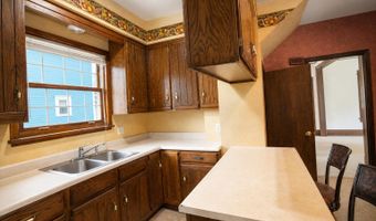1009 S Kline St, Aberdeen, SD 57401