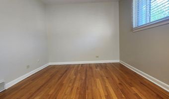 660 W Central Rd, Arlington Heights, IL 60005