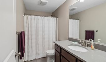 2812 NW 43rd St, Ankeny, IA 50023