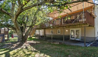 8 Dunn Rd, Airmont, NY 10952