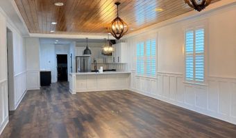242 Leadwood St, Andrews, SC 29510