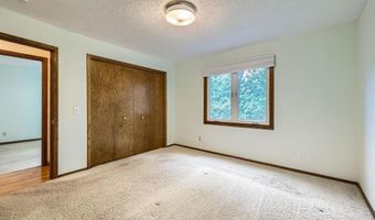 211 Mckinley St, Anoka, MN 55303
