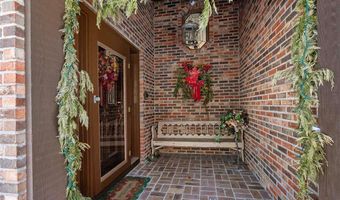 8250 Havelock Ct, Apple Valley, MN 55124