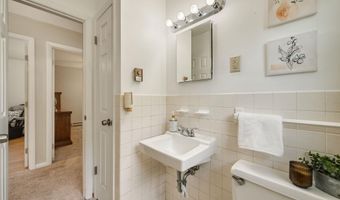 160 Gazo Ave, Burlington, VT 05408