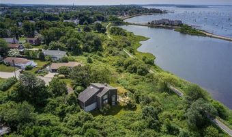 25 Fort Hill Rd, Bristol, RI 02809