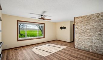 2050 NE 80th St, Altoona, IA 50009