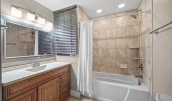 1415 W Partridge Ln 5, Arlington Heights, IL 60004
