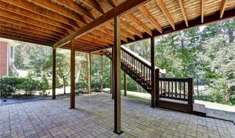 1050 Beacon Hill Xing, Alpharetta, GA 30005