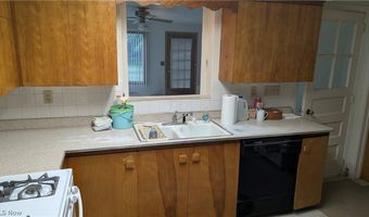 2921 Center Rd, Ashtabula, OH 44004